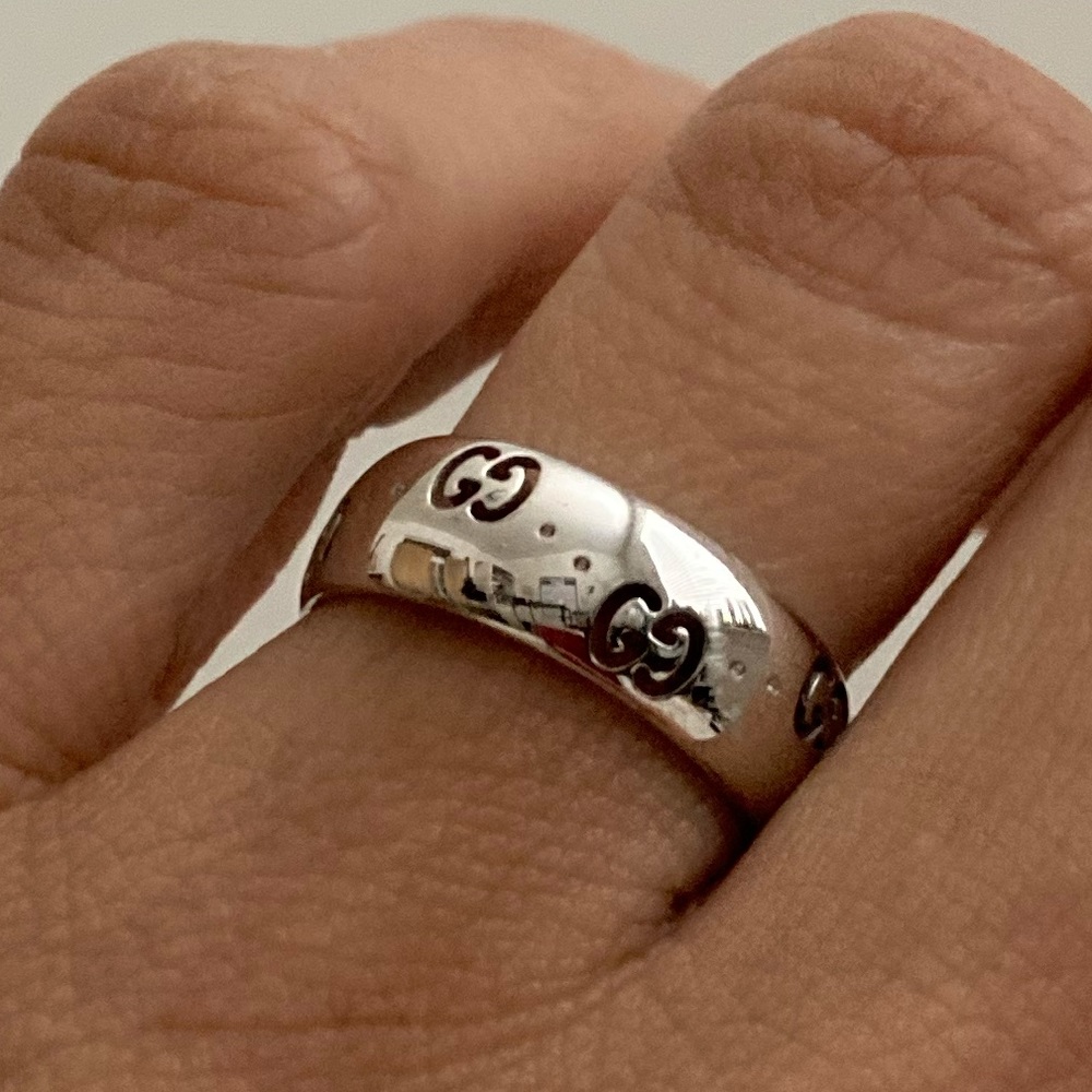 💯 Authentic GUCCI icon 18k white gold ring